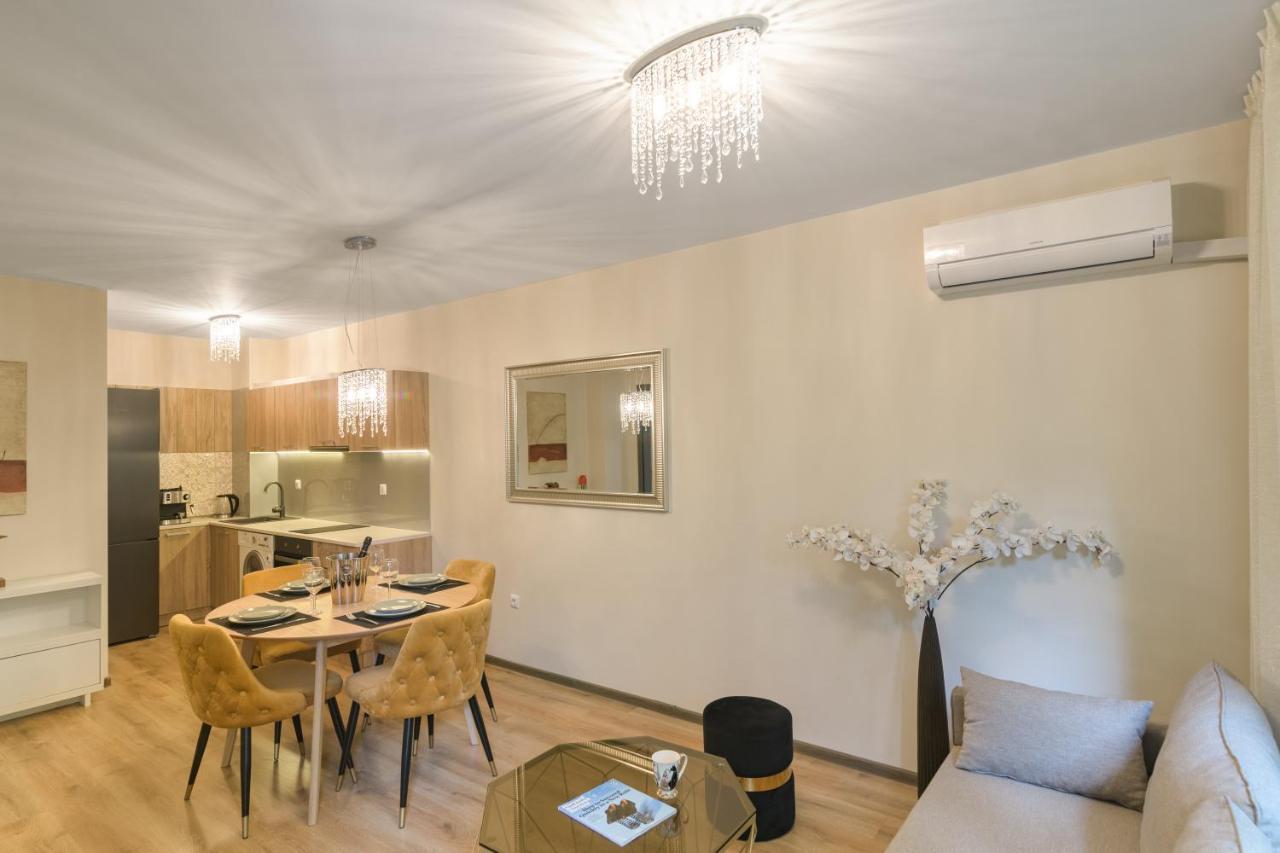 Мarelis Luxe Port Apartment Varna Exterior photo