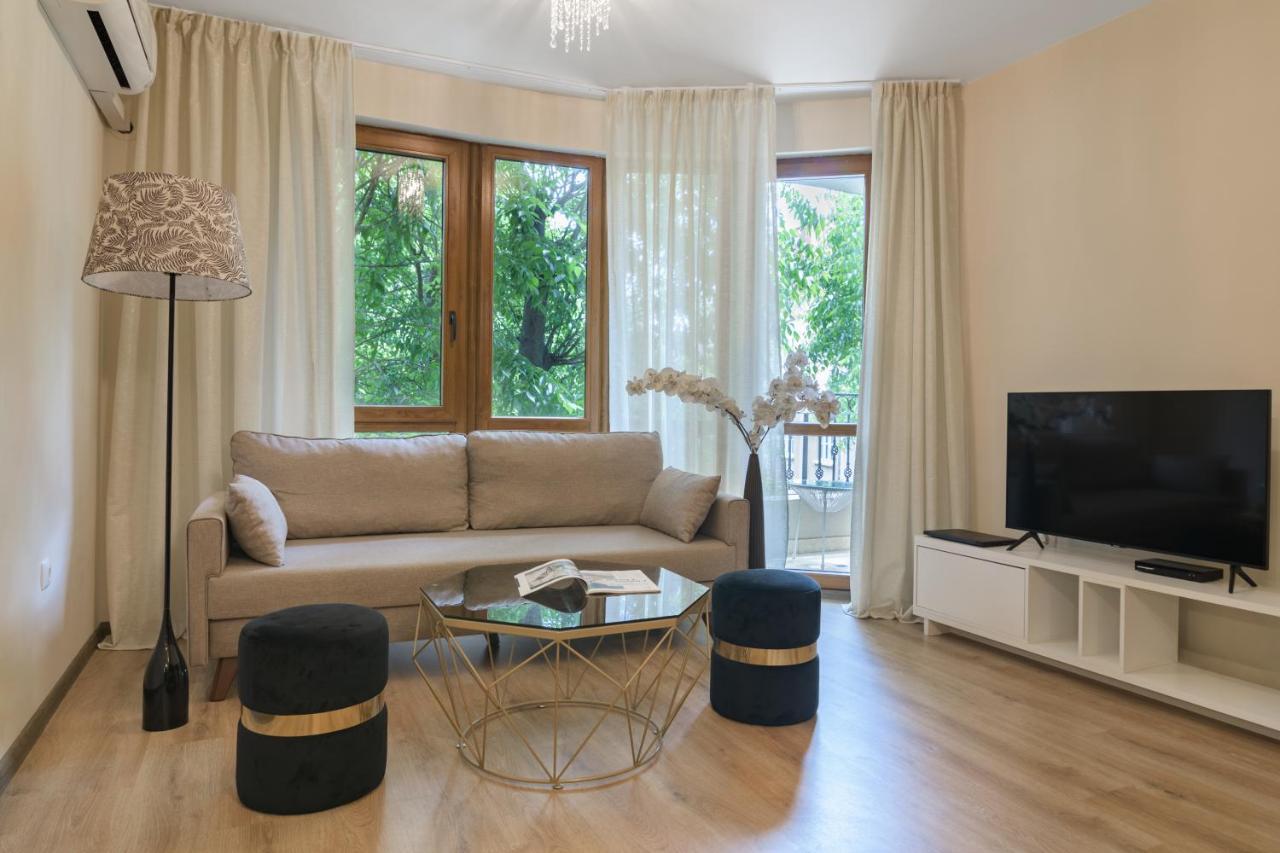 Мarelis Luxe Port Apartment Varna Exterior photo